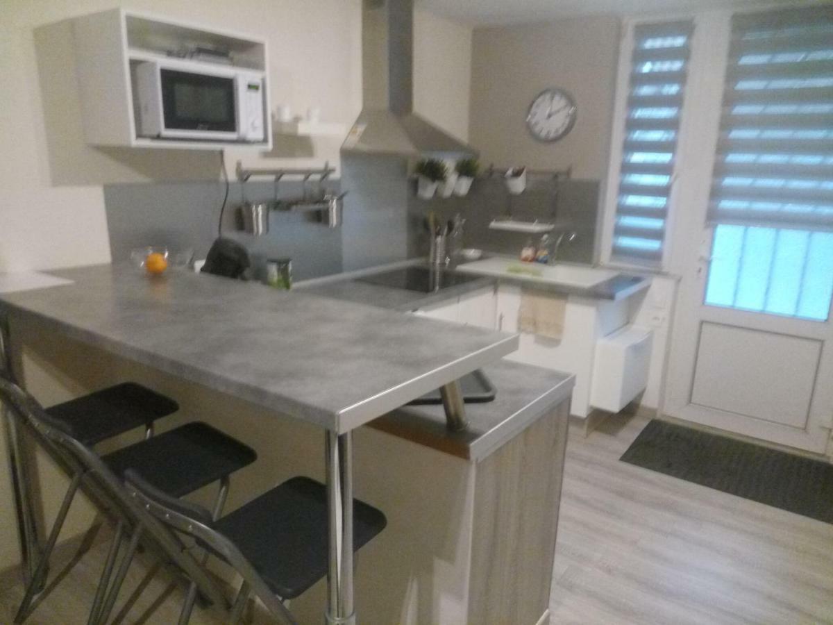 Studio Au Calme Apartment Batilly  ภายนอก รูปภาพ